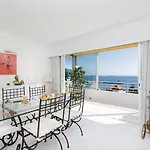 L'esterel Yourhosthelper