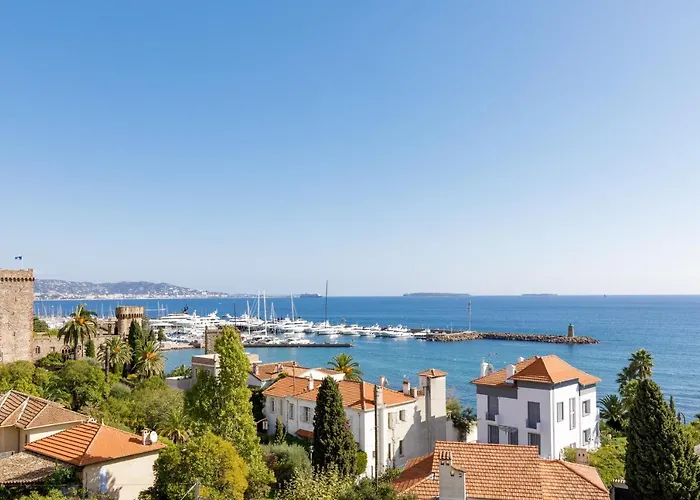 L'esterel Yourhosthelper