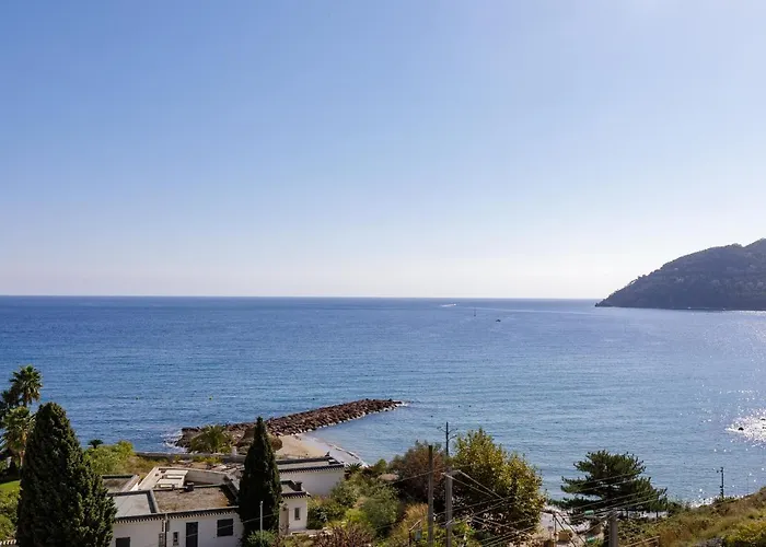 L'esterel Yourhosthelper